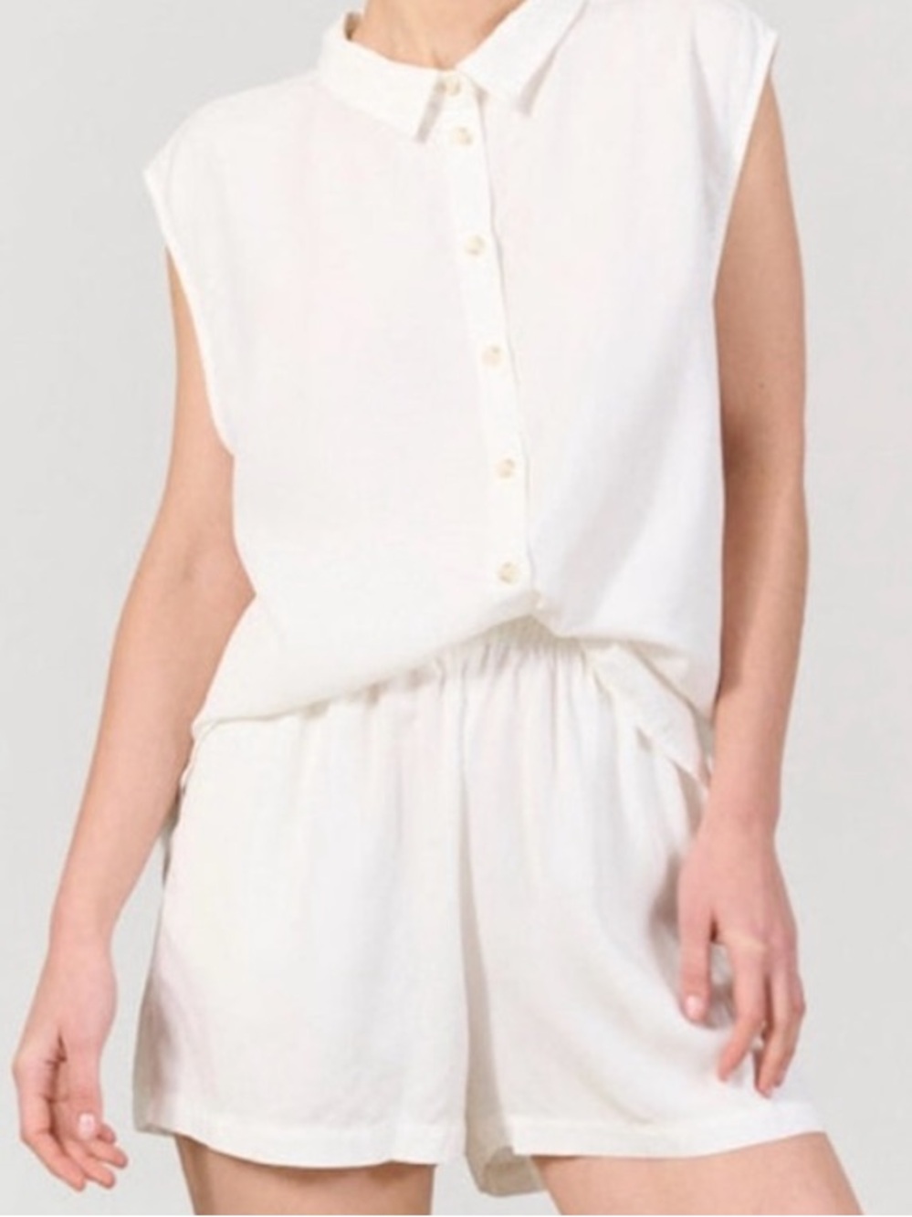 Lune Active white shorts